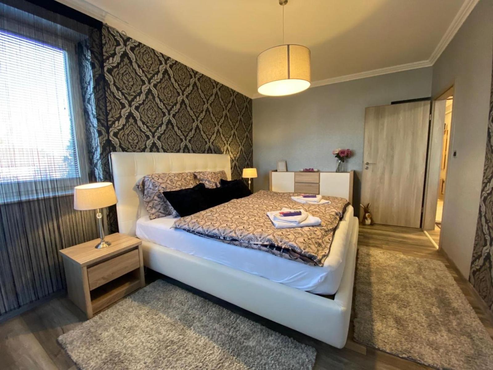 Mira Apartman Heviz Bagian luar foto